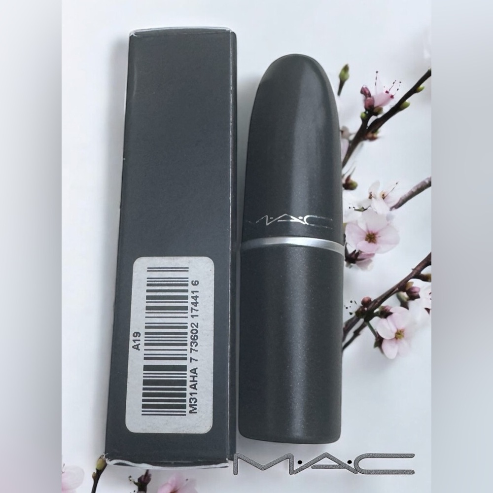 MAC WAY TO LOVE Lustre Lipstick. VERY RARE. NEW IN BOX. - Picture 7 of 8